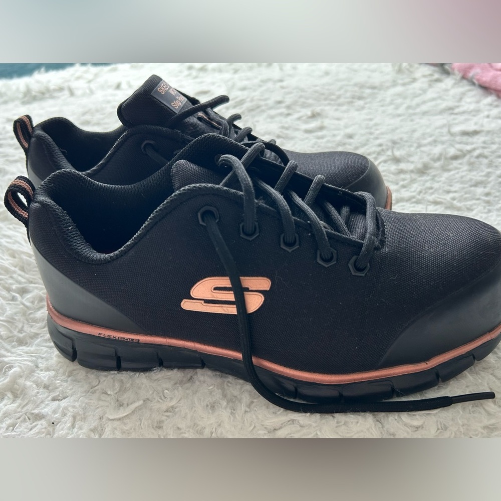Sketchers Slip Resistant Air Cooled Memory Foam Work Shoes Women’s Size 7.5